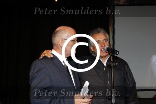 Hilversum 15 november 2011
Presentatie boek van de Zangeres zonder Naam geschreven door Ben Holthuis. Ben Adriaan Hoes Imca Marina en Herman Jongman
Peter Smulders bv