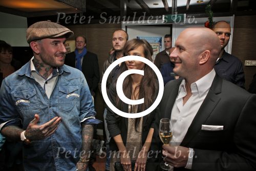 BAARN - In Restaurant Vuur is de perspresentatie gehouden van de nieuwe kerst cd genaamd Christmas Duets.  Met op de foto vlnr Ben Saunders, Jamie Faber en Dean Saunders. FOTO PETER SMULDERS BV