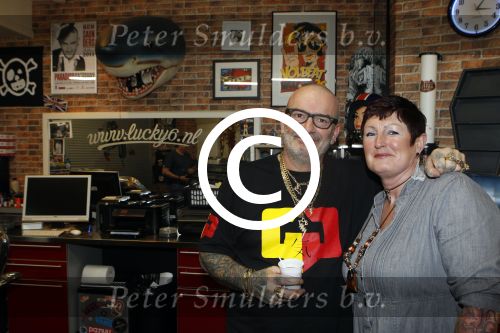 Hoorn 1 december 2011
Ouders Ben en Dean Saunders in hun tatoo shop in het centrum van Hoorn.
Peter Smulders bv