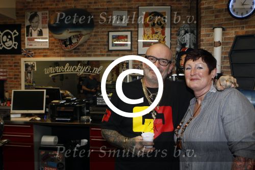 Hoorn 1 december 2011
Ouders Ben en Dean Saunders in hun tatoo shop in het centrum van Hoorn.
Peter Smulders bv