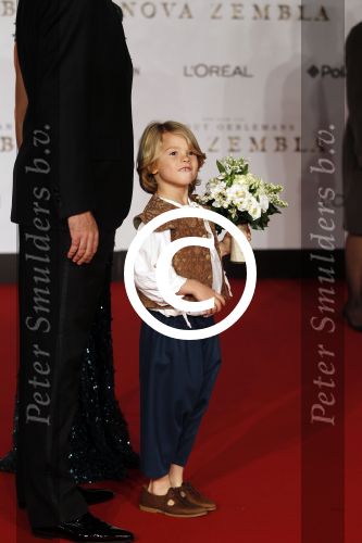 Amsterdam 21 november 2011
Premiere Nova Zembla in het RAI theater. De film is geregisseerd door Reinout Oerlemans en Robert de Hoog en Doutzen Kroes spelen de hoofdrollen.
Prinses Maxima en prins Wilem Alexander zijn de eregasten. Benjamin Oerlemans
Peter Smulders bv