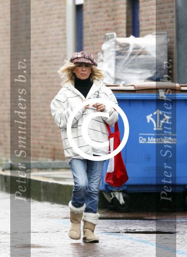 Aalsmeer 22 december 2011
Bonnie st Claire doet boodschappen.
Peter Smulders bv