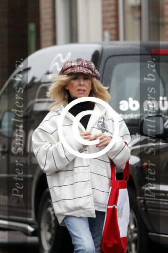 Aalsmeer 22 december 2011
Bonnie st Claire doet boodschappen.
Peter Smulders bv