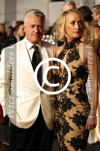 Amsterdam 21 november 2011
Premiere Nova Zembla in het RAI theater. De film is geregisseerd door Reinout Oerlemans en Robert de Hoog en Doutzen Kroes spelen de hoofdrollen.
Prinses Maxima en prins Wilem Alexander zijn de eregasten. Bram Moszkovicz met vriendin Eva Jinek
Peter Smulders bv