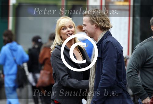 Amsterdam 6 november 201
Bridget Maasland viert haar verjaardag op de wallen bij chinees restaurant Oriental. Ook haar vriend Pieter v Schaijk is aanwezig
Peter Smulders bv