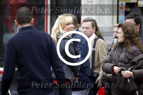 Amsterdam 6 november 201
Bridget Maasland viert haar verjaardag op de wallen bij chinees restaurant Oriental. Ook haar vriend Pieter v Schaijk is aanwezig
Peter Smulders bv