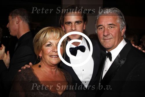 Den Haag 1 december 2011
Premiere Ramses in de schowburg van Den Haag. Carl Dona met vrouw en zoon
Peter Smulders bv