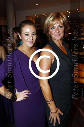 Scheveningen 6 november 2011
Premiere Wicked in het circustheater met in de hoofdrollen Chantal janzen Willemijn Verkaik  Jim Bakkum Bill v Dijk en div andere. Caroline Tensen met dochter Lotte
Peter Smulders bv