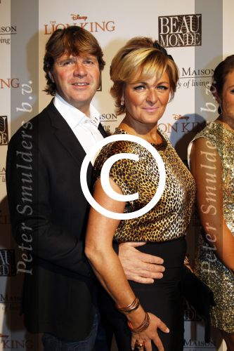 Amsterdam 24 november 2011
Uitreiking Beau monde awards in het Amstel hotel. Caroline Tensen met Peter Gallas en Lotte Wisse met vriend
Peter Smulders bv