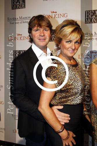 Amsterdam 24 november 2011
Uitreiking Beau monde awards in het Amstel hotel. Caroline Tensen met Peter Gallas en Lotte Wisse met vriend
Peter Smulders bv