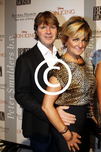 Amsterdam 24 november 2011
Uitreiking Beau monde awards in het Amstel hotel. Caroline Tensen met Peter Gallas en Lotte Wisse met vriend
Peter Smulders bv