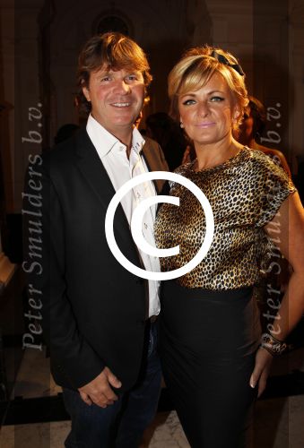 Amsterdam 24 november 2011
Uitreiking Beau monde awards in het Amstel hotel. Caroline Tensen met Peter Gallas en Lotte Wisse met vriend
Peter Smulders bv