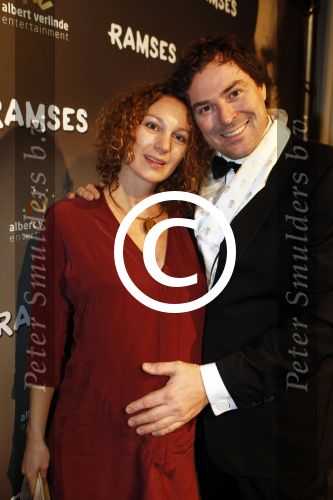 Den Haag 1 december 2011
Premiere Ramses in de schowburg van Den Haag. Casper Burgi met zwangere vrouw
Peter Smulders bv