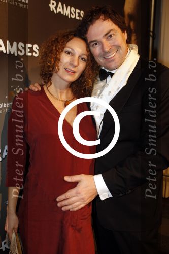 Den Haag 1 december 2011
Premiere Ramses in de schowburg van Den Haag. Casper Burgi met zwangere vrouw
Peter Smulders bv
