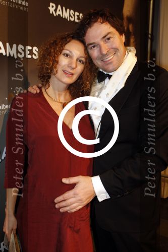 Den Haag 1 december 2011
Premiere Ramses in de schowburg van Den Haag. Casper Burgi met zwangere vrouw
Peter Smulders bv