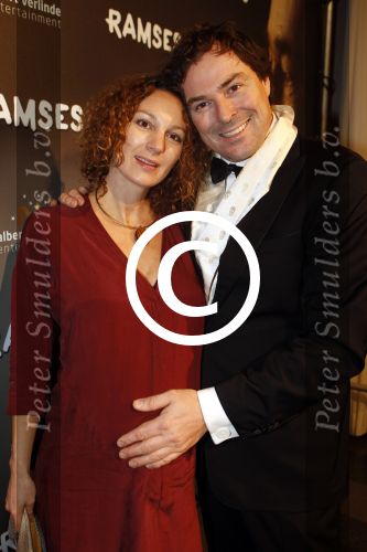 Den Haag 1 december 2011
Premiere Ramses in de schowburg van Den Haag. Casper Burgi met zwangere vrouw
Peter Smulders bv