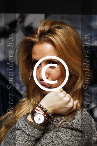 Huizen 22 december 2011
Presentatie LAF Femme in huis Eric Kuster. Chantal Bles met Nialaya armband
Peter Smulders bv