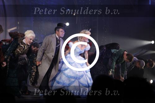 Scheveningen 6 november 2011
Premiere Wicked in het circustheater met in de hoofdrollen Chantal janzen Willemijn Verkaik  Jim Bakkum Bill v Dijk en div andere.
Peter Smulders bv