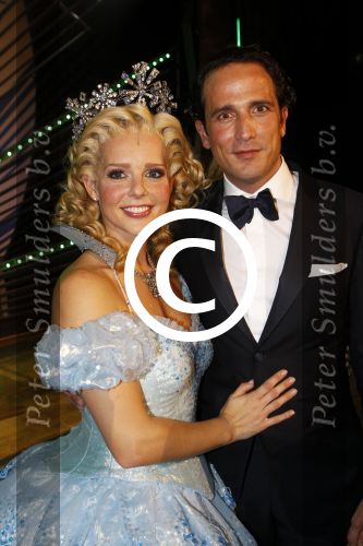 Scheveningen 6 november 2011
Premiere Wicked in het circustheater met in de hoofdrollen Chantal janzen Willemijn Verkaik  Jim Bakkum Bill v Dijk en div andere. Chantal met vriend Marco
Peter Smulders bv