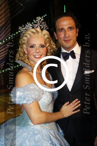 Scheveningen 6 november 2011
Premiere Wicked in het circustheater met in de hoofdrollen Chantal janzen Willemijn Verkaik  Jim Bakkum Bill v Dijk en div andere. Chantal met vriend Marco
Peter Smulders bv