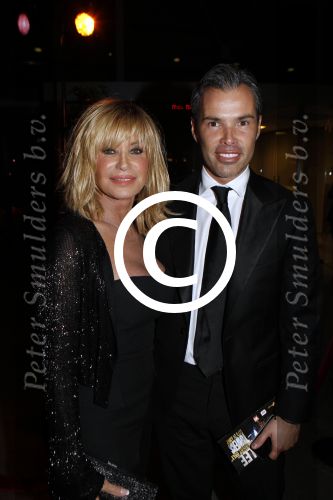 Rotterdam 1 november 2011
De gasten voor het concert van Lee Towers in ahoy. Connie Breukhoven met PA Edwin
Peter Smulders bv