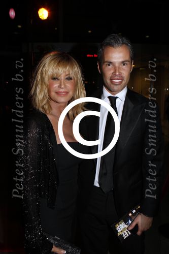Rotterdam 1 november 2011
De gasten voor het concert van Lee Towers in ahoy. Connie Breukhoven met PA Edwin
Peter Smulders bv