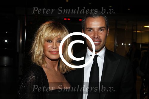 Rotterdam 1 november 2011
De gasten voor het concert van Lee Towers in ahoy. Connie Breukhoven met PA Edwin
Peter Smulders bv