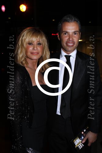 Rotterdam 1 november 2011
De gasten voor het concert van Lee Towers in ahoy. Connie Breukhoven met PA Edwin
Peter Smulders bv