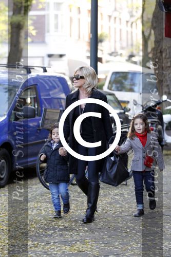 Amsterdam 2 november 2011
Connie Breukhoven met Soraiya en Semmy op de cornelis schuytstraat
Peter Smulders bv