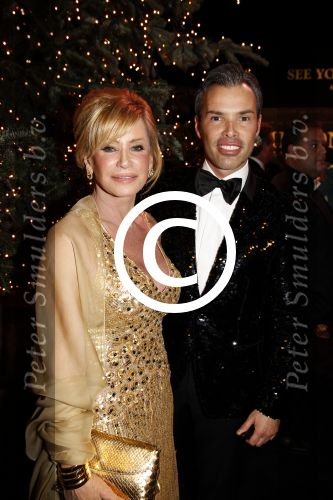 Amsterdam 8 december 2011
Openings en VIP avond van de miljonairfair in de RAI. Connie Breukhoven met PA Edwin
Peter Smulders bv