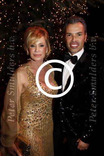 Amsterdam 8 december 2011
Openings en VIP avond van de miljonairfair in de RAI. Connie Breukhoven met PA Edwin
Peter Smulders bv