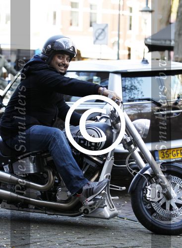 Amsterdam 4 november 2011
Dennis Rugenbregt op buddha to Buddha Harley Davidson.
Peter Smulders bv