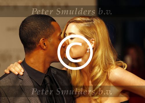 Amsterdam 21 november 2011
Premiere Nova Zembla in het RAI theater. De film is geregisseerd door Reinout Oerlemans en Robert de Hoog en Doutzen Kroes spelen de hoofdrollen.
Prinses Maxima en prins Wilem Alexander zijn de eregasten.Doutzen met man Sunnery James
Peter Smulders bv