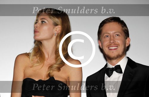 Amsterdam 21 november 2011
Premiere Nova Zembla in het RAI theater. De film is geregisseerd door Reinout Oerlemans en Robert de Hoog en Doutzen Kroes spelen de hoofdrollen.
Prinses Maxima en prins Wilem Alexander zijn de eregasten.
Peter Smulders bv