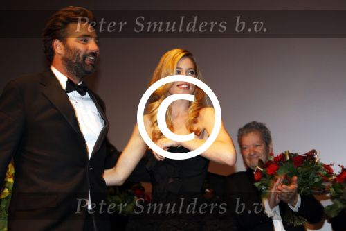 Amsterdam 21 november 2011
Premiere Nova Zembla in het RAI theater. De film is geregisseerd door Reinout Oerlemans en Robert de Hoog en Doutzen Kroes spelen de hoofdrollen.
Prinses Maxima en prins Wilem Alexander zijn de eregasten.
Peter Smulders bv