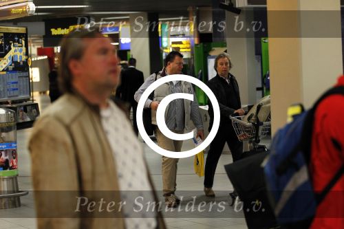 Schiphol en Sint maarten 8 november 2011
Vertrek en aankomst gasten huwelijk Lisa en Jan Smit. Edwin Bredius en Leo Vogelzang
Peter Smulders bv