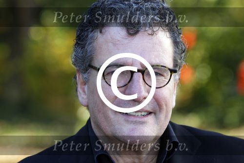 Hilversum 4 november 2011
Perspresentatie omroep Max op het mediapark. Edwin de Vries
Peter Smulders bv