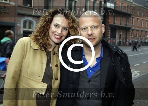 Amsterdam 20 november 2011
Premiere de eetclub in het nieuwe de la mar theater. Ellen Pieters zwanger met man
Peter Smulders bv