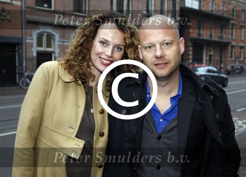 Amsterdam 20 november 2011
Premiere de eetclub in het nieuwe de la mar theater. Ellen Pieters zwanger met man
Peter Smulders bv