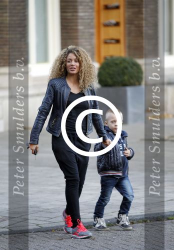 Amsterdam 28 november 2011
Opening sportschool Carlos Lens. Fajah Lourens met zoon
Peter Smulders bv
