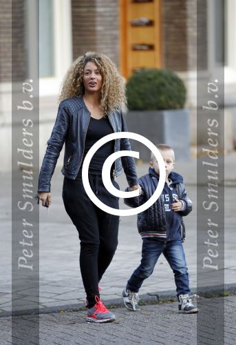Amsterdam 28 november 2011
Opening sportschool Carlos Lens. Fajah Lourens met zoon
Peter Smulders bv