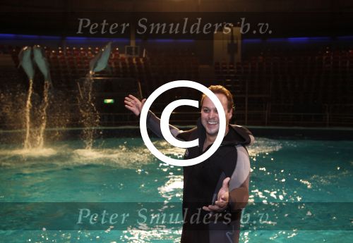 Harderwijk 30 november 2011
Frans Bauer aan het trainen voor show met dolfijnen in het dolfinarium. Zijn vader en zoon Christiaan zijn erbij.
Peter Smulders bv