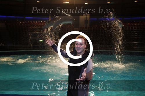 Harderwijk 30 november 2011
Frans Bauer aan het trainen voor show met dolfijnen in het dolfinarium. Zijn vader en zoon Christiaan zijn erbij.
Peter Smulders bv
