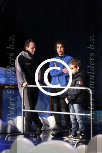 Harderwijk 30 november 2011
Frans Bauer aan het trainen voor show met dolfijnen in het dolfinarium. Zijn vader en zoon Christiaan zijn erbij.
Peter Smulders bv