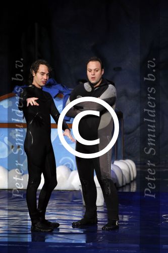 Harderwijk 30 november 2011
Frans Bauer aan het trainen voor show met dolfijnen in het dolfinarium. Zijn vader en zoon Christiaan zijn erbij.
Peter Smulders bv
