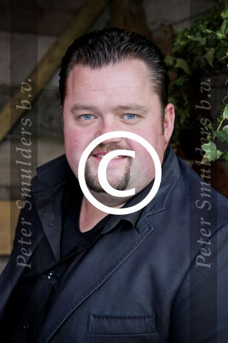 BAARN - In Restaurant Vuur is de perspresentatie gehouden van de nieuwe kerst cd genaamd Christmas Duets.  Met op de foto zanger Frans Duijts. FOTO PETER SMULDERS BV