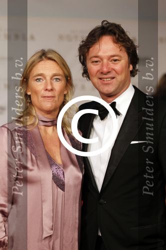 Amsterdam 21 november 2011
Premiere Nova Zembla in het RAI theater. De film is geregisseerd door Reinout Oerlemans en Robert de Hoog en Doutzen Kroes spelen de hoofdrollen.
Prinses Maxima en prins Wilem Alexander zijn de eregasten. Frits Sissing met vrouw
Peter Smulders bv