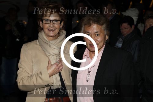 Volendam 17 november 2011
Feest ivm trouwen Jan en Liza Smit. George The met vrouw
Peter Smulders bv
