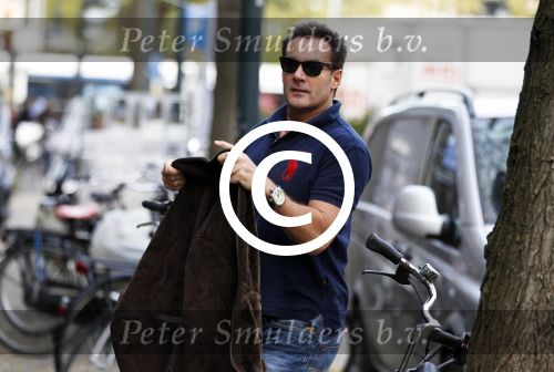 Amsterdam 4 november 2011
Gerard Joling op de cornelis schuytstraat.
Peter Smulders bv
