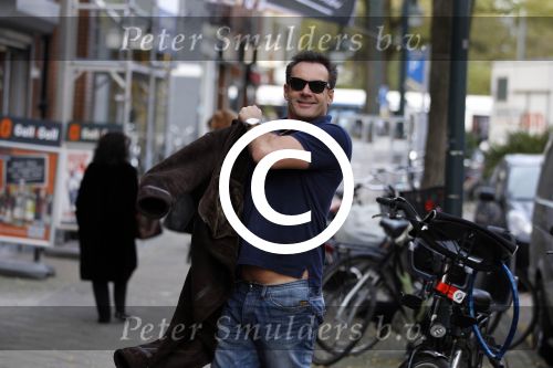 Amsterdam 4 november 2011
Gerard Joling op de cornelis schuytstraat.
Peter Smulders bv